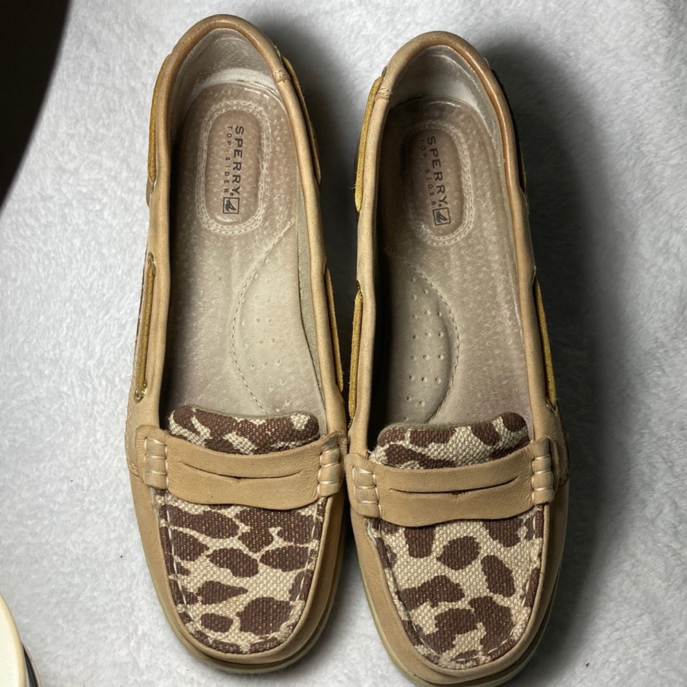 Leppard Sperry ladies size 7.5